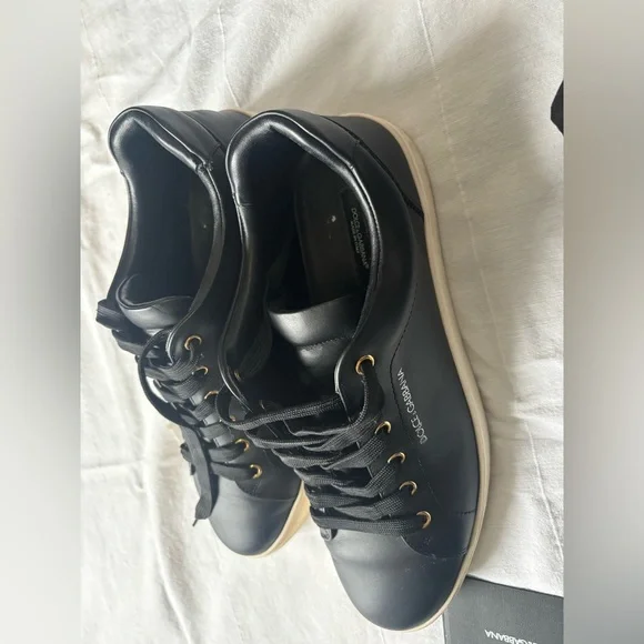 Dolce & Gabbana Men's Black and Gold Sneakers - Picture 4 of 8